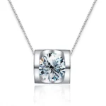 VVS1 Grade 1carat stone Moissanite Diamonds Necklace