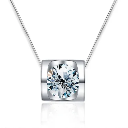 VVS1 Grade 1carat stone Moissanite Diamonds Necklace